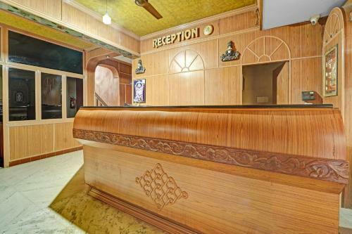 Oyo 85329 Hotel Vasee Residency