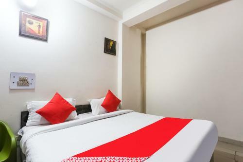 Oyo 30615 Hotel Rock Inn