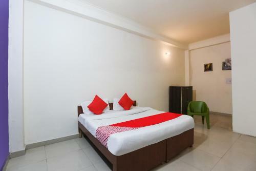 Oyo 30615 Hotel Rock Inn