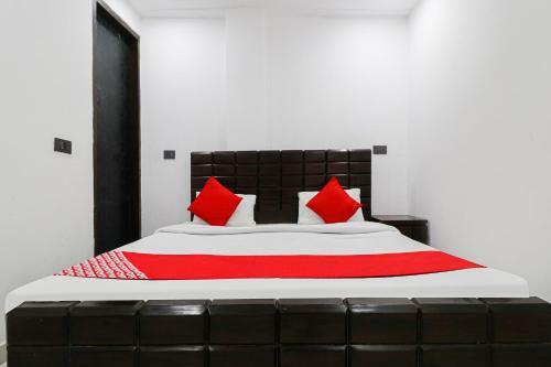 Oyo 86224 Hotel Grand