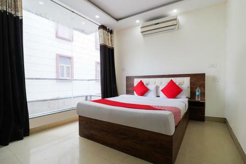 Oyo 86224 Hotel Grand