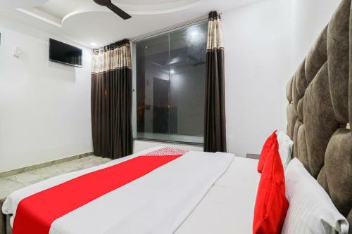 Oyo 86224 Hotel Grand