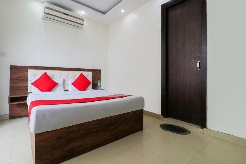 Oyo 86224 Hotel Grand