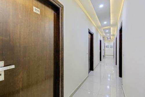 Hostal Collection O 82677 Hotel Apj Grand