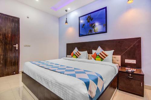 Hostal Collection O 82677 Hotel Apj Grand
