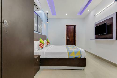 Hostal Collection O 82677 Hotel Apj Grand