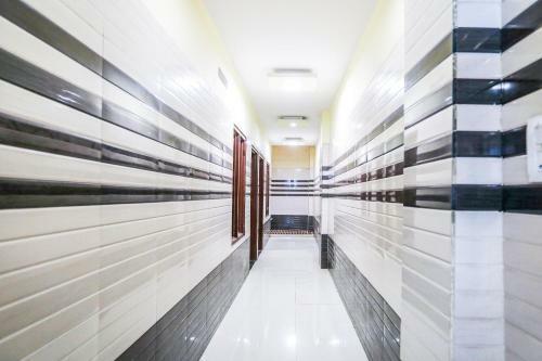 Vaccinated Staff - Oyo 71693 Starlight Hotel