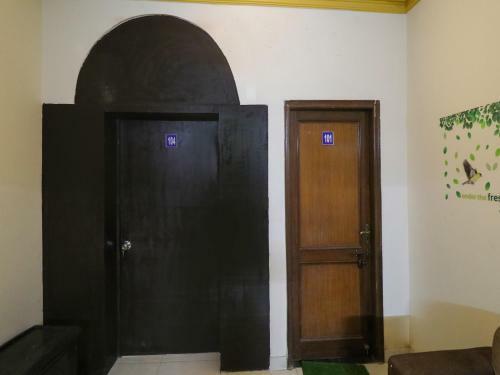 Oyo 85818 Hotel Peace