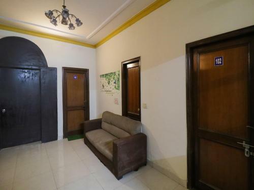 Oyo 85818 Hotel Peace