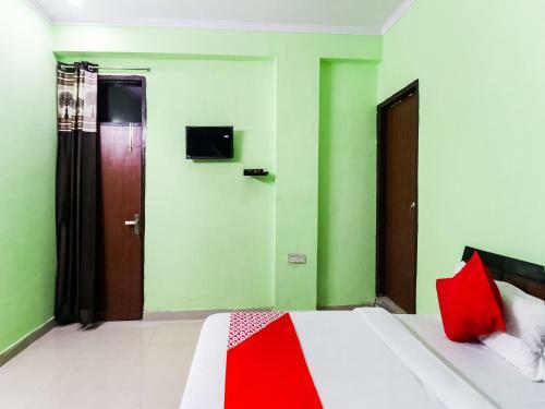 Hotel Oyo 77339 Uday Paradise