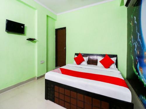 Hotel Oyo 77339 Uday Paradise