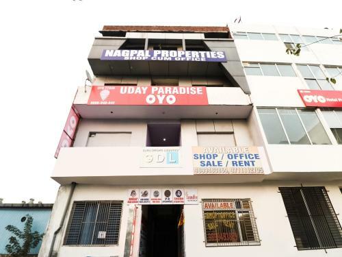 Hotel Oyo 77339 Uday Paradise