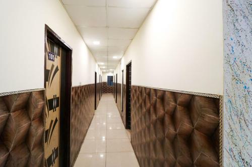 Oyo 80749 Hotel The Glory Palace