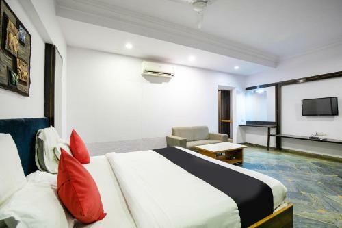 Collection O 49275 Hotel Suman City