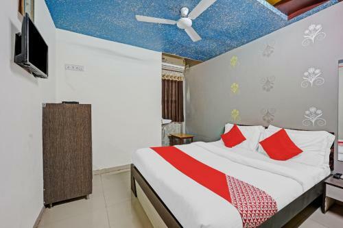 Oyo Flagship 85627 Hotel Radhe