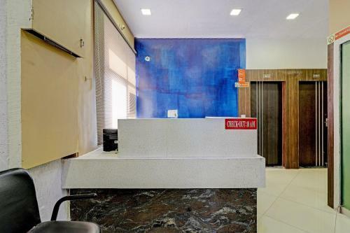 Oyo 81170 Hotel Sky Inn