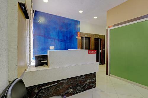 Oyo 81170 Hotel Sky Inn