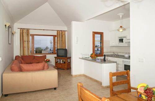 4 Bedroom Villa Saturn With Private Heated Pool