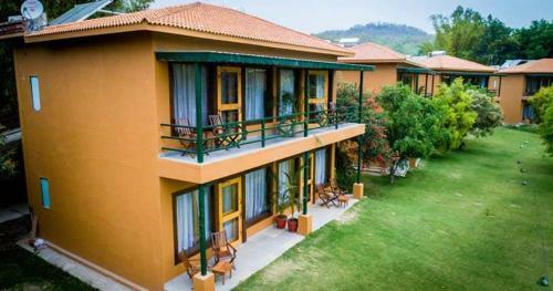Hotel Tarangi Resort & Spa - A River Access Property