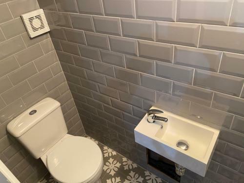 Hostal Ivy Mount Guest House