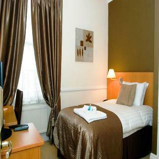 Hostal Grand St Leger Hotel