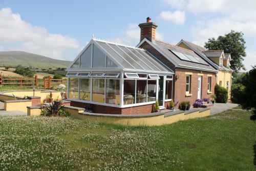 Brynhaul Bed And Breakfast