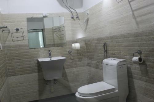 Hotel The Leenor Regency