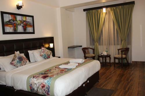 Hotel The Leenor Regency