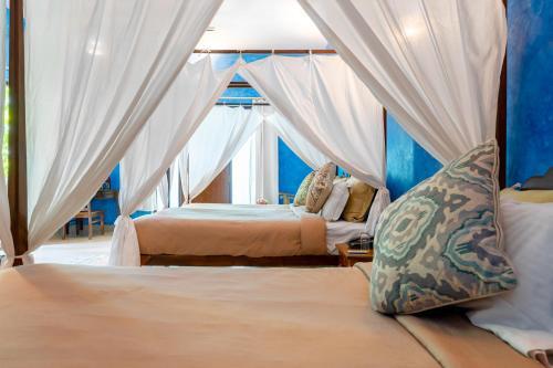 Hotel Justa Morjim Beach Resort Goa