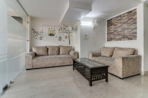 Oyo 77805 Hotel Sweet Valley