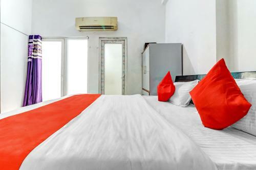 Hotel Oyo 81561 Lucky Stay