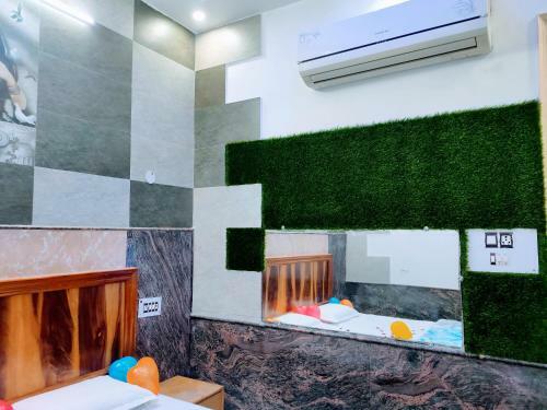 Sharda Hotel By Wb Inn