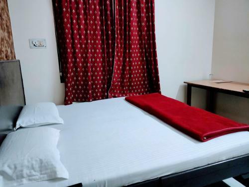 Sharda Hotel By Wb Inn