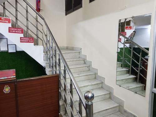 Sharda Hotel By Wb Inn