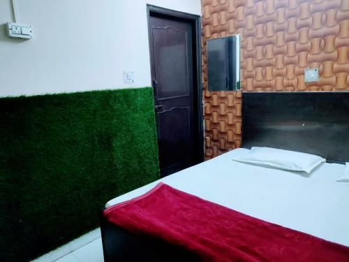 Sharda Hotel By Wb Inn