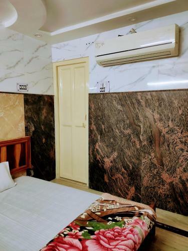 Sharda Hotel By Wb Inn