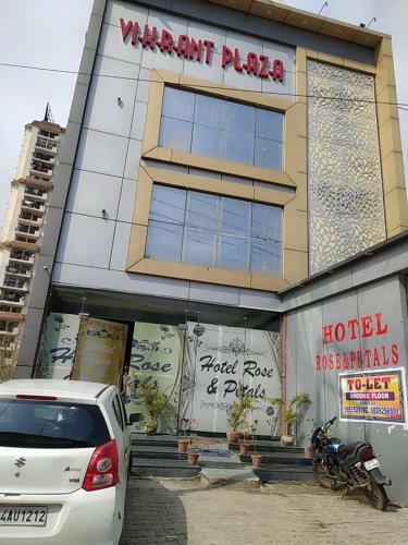Hotel Rose & Petals