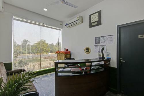 Oyo 86945 Hotel Ayush