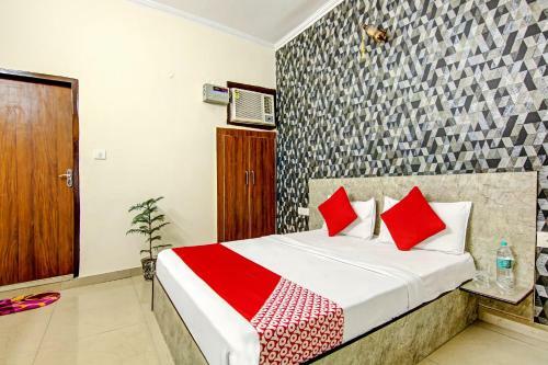 Hotel Oyo 47394 Skyy Inn