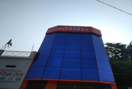 Staymaker Hotel Raj Ganga