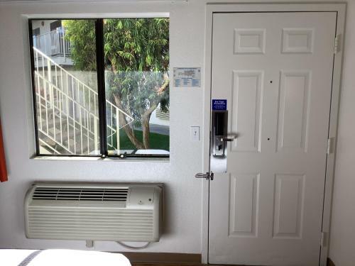 Hotel Carlsbad Village Inn