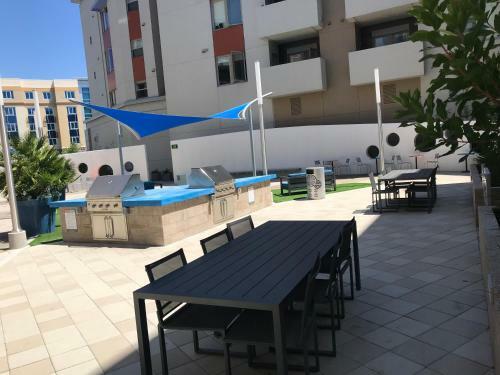 Luxury Apartment In Cupertino - Cars Available