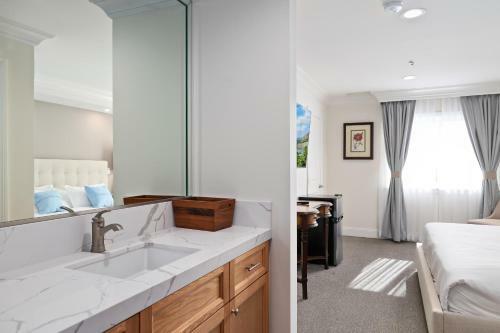 Hotel Huntington