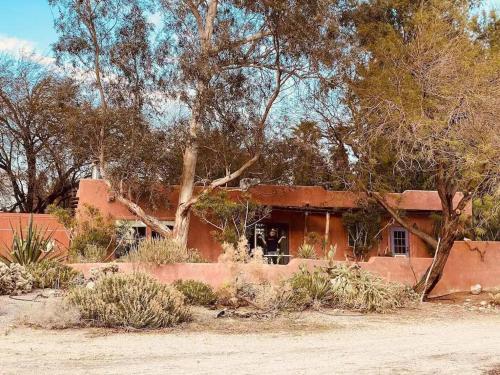 Hara House At Bubbling Wells Oasis