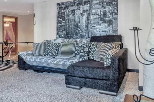 Stunning Five Bedroom Villa With Fabulous Swimming Pool.