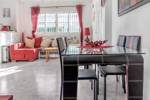 Stunning Five Bedroom Villa With Fabulous Swimming Pool.