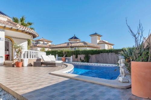 Stunning Five Bedroom Villa With Fabulous Swimming Pool.