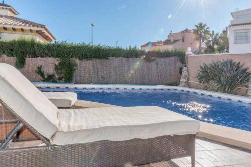 Stunning Five Bedroom Villa With Fabulous Swimming Pool.
