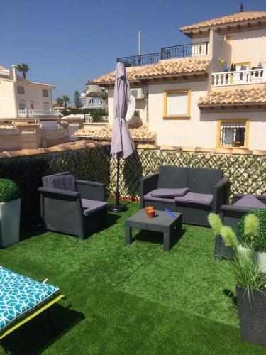 Stunning Five Bedroom Villa With Fabulous Swimming Pool.