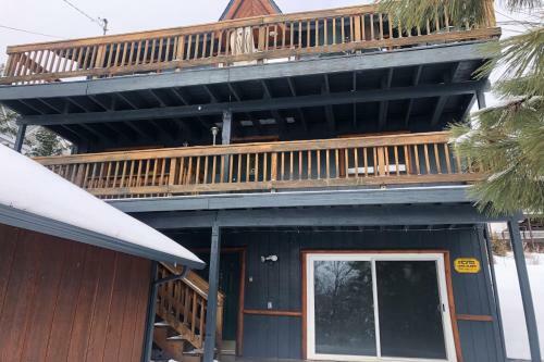 Grout Bay Getaway